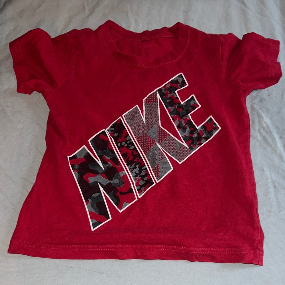 Nike Kids Red Camo Graphic Tee